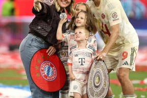 爱游戏-凯恩回归赛场，惊险取胜首场状态亮眼，切尔西观众沸腾！的简单介绍