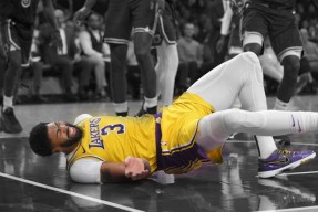 AYX- 浓眉哥戴维斯有几个总冠军 