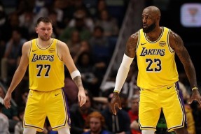 爱游戏体育-包含穆雷赛事官方发布挺进下一轮新规，湖人争议不断！的词条